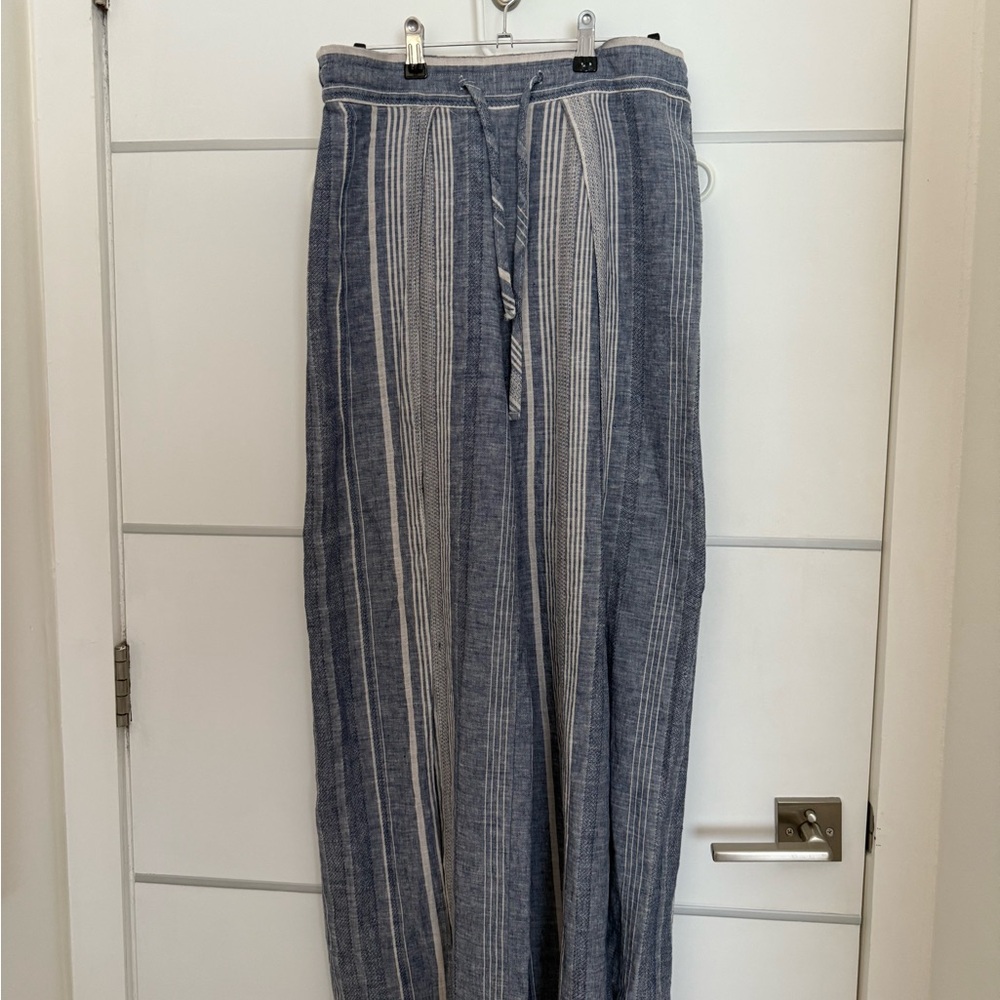 Express Navy and White Striped Pants